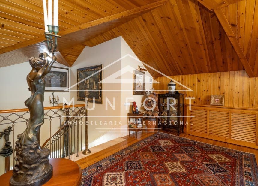 5 makuuhuone Huvila myytävänä paikassa San Pedro del Pinatar mukana uima-altaan - 1 299 000 € (Ref: 9940864)