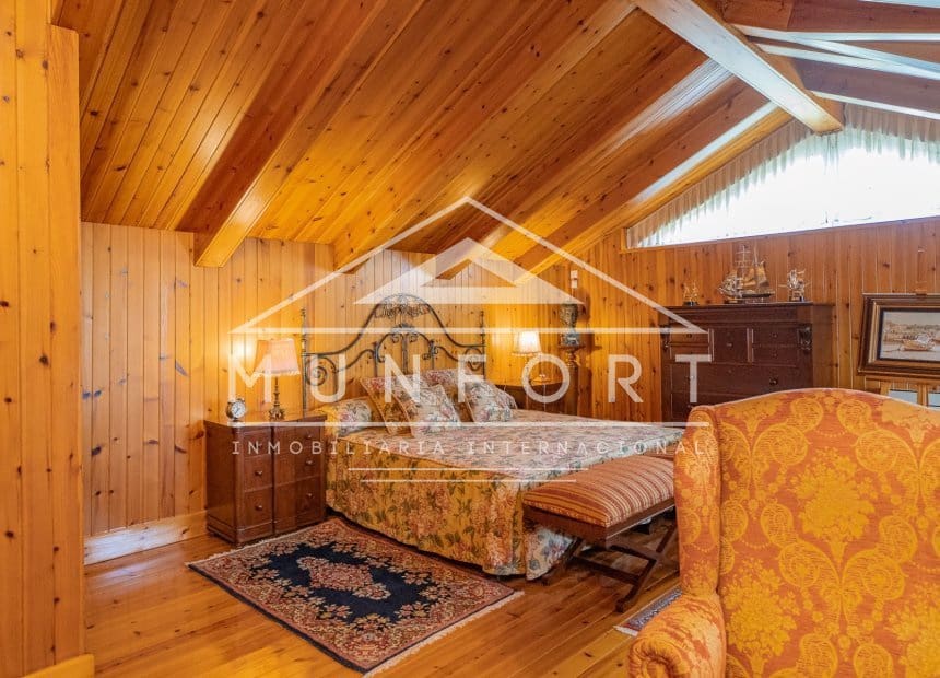 5 makuuhuone Huvila myytävänä paikassa San Pedro del Pinatar mukana uima-altaan - 1 299 000 € (Ref: 9940864)