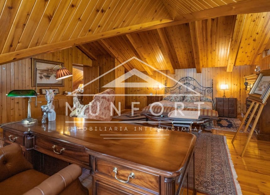 5 makuuhuone Huvila myytävänä paikassa San Pedro del Pinatar mukana uima-altaan - 1 299 000 € (Ref: 9940864)