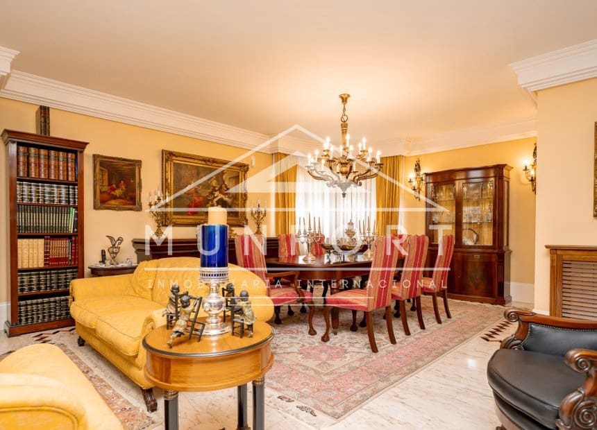 5 makuuhuone Huvila myytävänä paikassa San Pedro del Pinatar mukana uima-altaan - 1 299 000 € (Ref: 9940864)