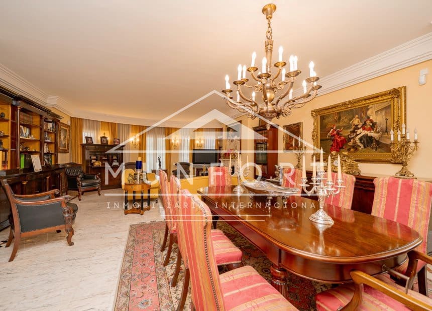 5 makuuhuone Huvila myytävänä paikassa San Pedro del Pinatar mukana uima-altaan - 1 299 000 € (Ref: 9940864)