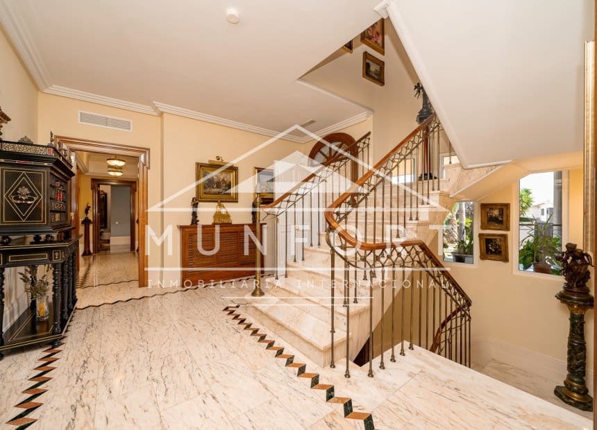 5 makuuhuone Huvila myytävänä paikassa San Pedro del Pinatar mukana uima-altaan - 1 299 000 € (Ref: 9940864)