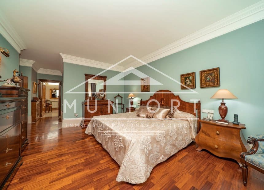5 makuuhuone Huvila myytävänä paikassa San Pedro del Pinatar mukana uima-altaan - 1 299 000 € (Ref: 9940864)