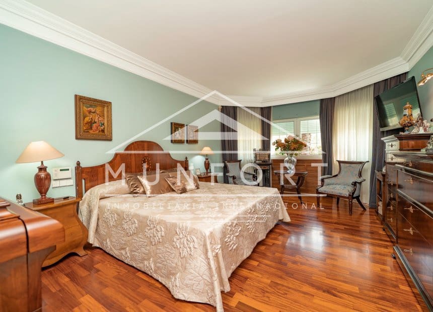 5 makuuhuone Huvila myytävänä paikassa San Pedro del Pinatar mukana uima-altaan - 1 299 000 € (Ref: 9940864)