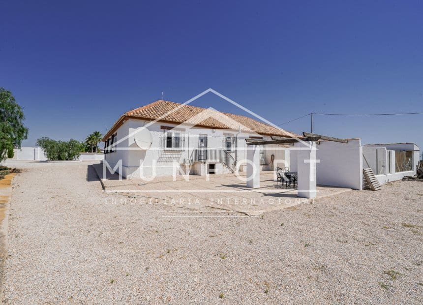 4 soveværelse Erhverv til salg i Valle del Sol med swimmingpool - € 895.000 (Ref: 9941200)