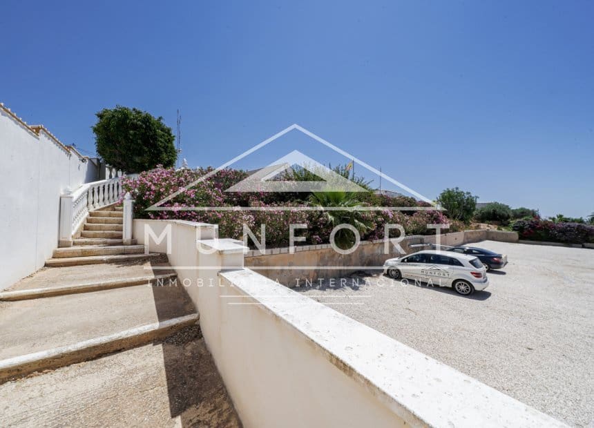 4 soveværelse Erhverv til salg i Valle del Sol med swimmingpool - € 895.000 (Ref: 9941200)