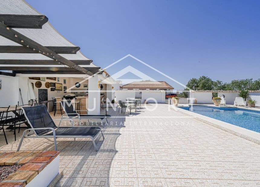 4 soveværelse Erhverv til salg i Valle del Sol med swimmingpool - € 895.000 (Ref: 9941200)