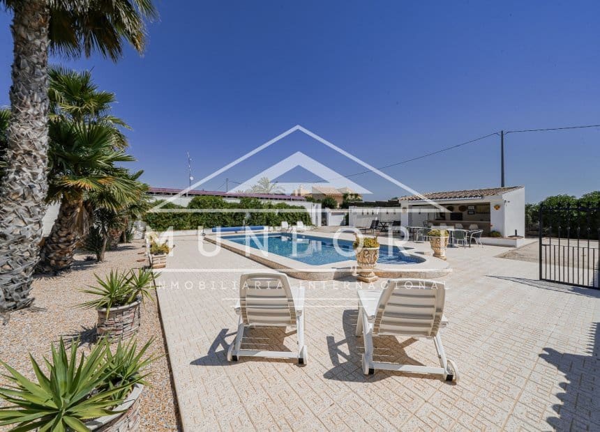 4 soveværelse Villa til salg i Valle del Sol med swimmingpool - € 895.000 (Ref: 9941201)