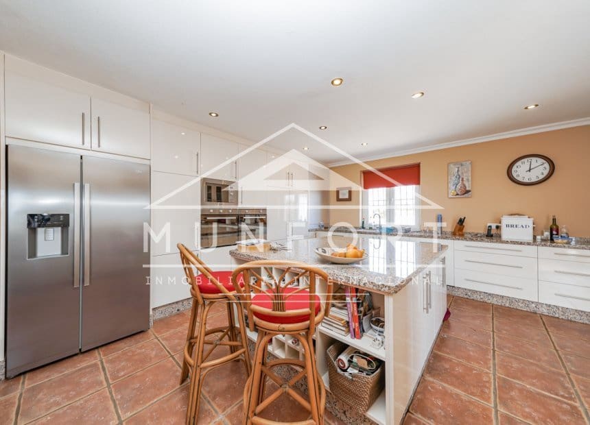 4 soveværelse Villa til salg i Valle del Sol med swimmingpool - € 895.000 (Ref: 9941201)