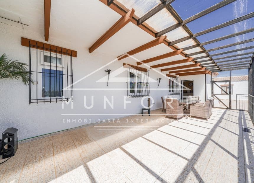 4 soveværelse Villa til salg i Valle del Sol med swimmingpool - € 895.000 (Ref: 9941201)