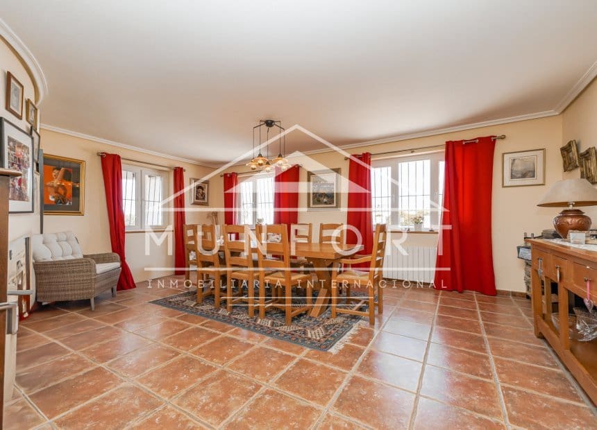 4 soveværelse Villa til salg i Valle del Sol med swimmingpool - € 895.000 (Ref: 9941201)