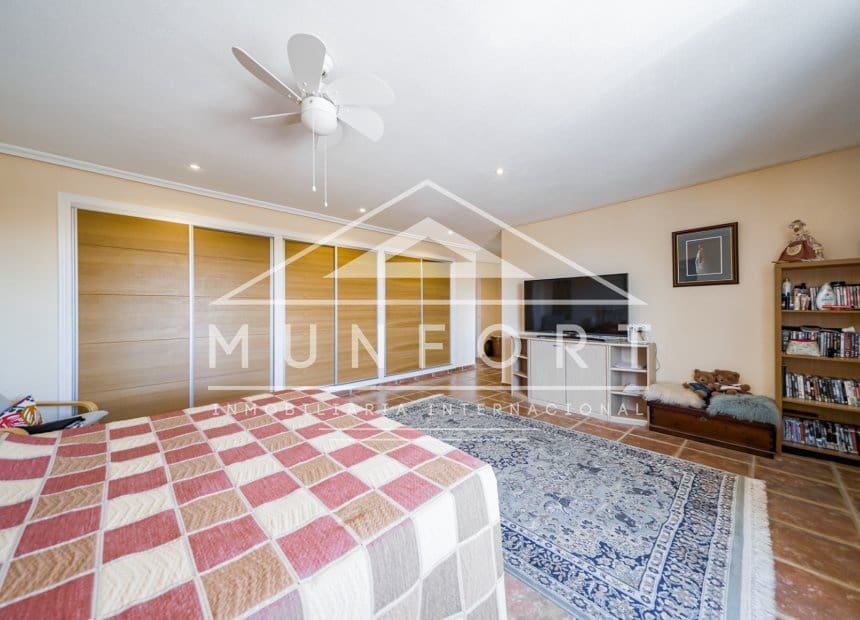 4 soveværelse Villa til salg i Valle del Sol med swimmingpool - € 895.000 (Ref: 9941201)