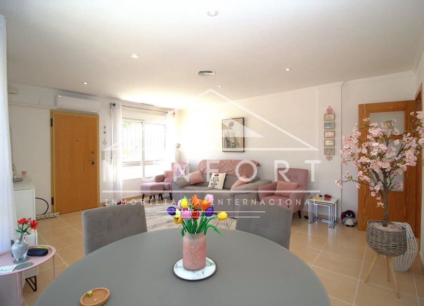 Apartamento de 3 habitaciones en San Pedro del Pinatar en venta con piscina - 199.900 € (Ref: 9944934)