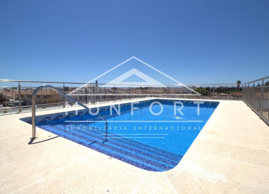 Apartamento de 3 habitaciones en San Pedro del Pinatar en venta con piscina - 199.900 € (Ref: 9944934)