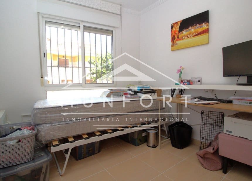 Apartamento de 3 habitaciones en San Pedro del Pinatar en venta con piscina - 199.900 € (Ref: 9944934)