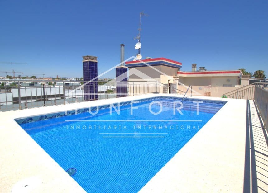 Apartamento de 3 habitaciones en San Pedro del Pinatar en venta con piscina - 199.900 € (Ref: 9944934)