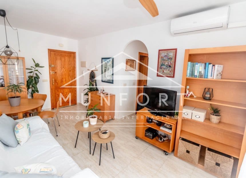 Appartement de 2 chambres de location de vacances à Dehesa de Campoamor - 900 € (Ref: 9944935)