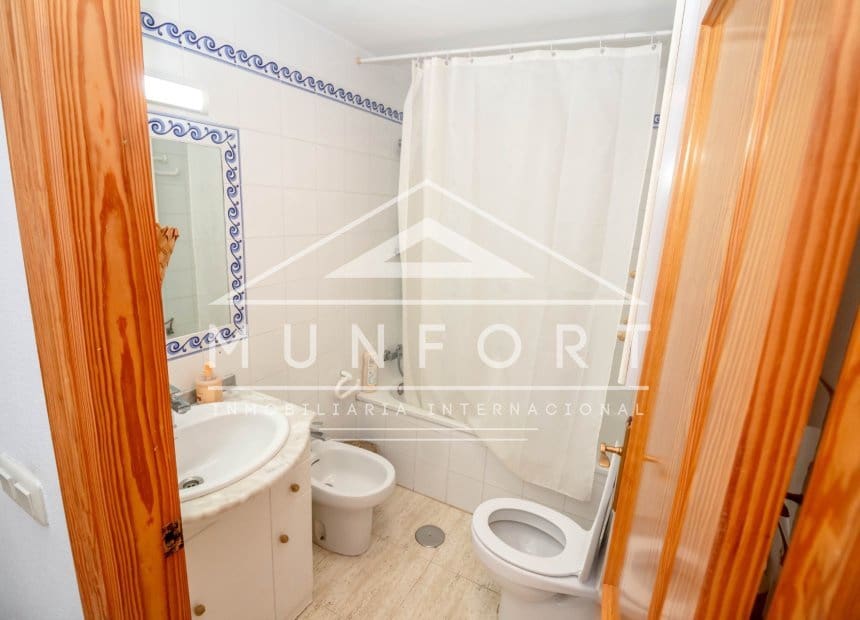 Appartement de 2 chambres de location de vacances à Dehesa de Campoamor - 900 € (Ref: 9944935)