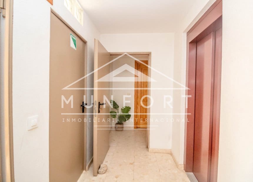 Appartement de 2 chambres de location de vacances à Dehesa de Campoamor - 900 € (Ref: 9944935)