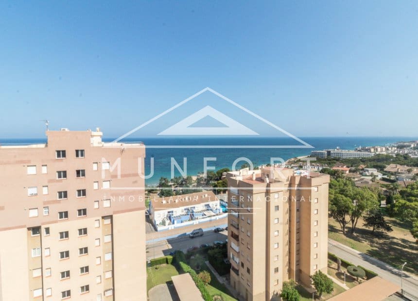 Appartement de 2 chambres de location de vacances à Dehesa de Campoamor - 900 € (Ref: 9944935)