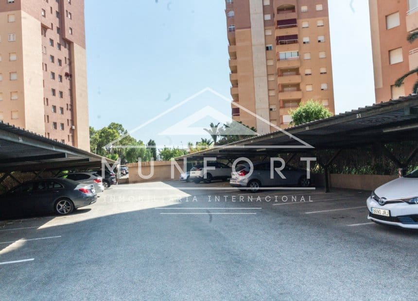 Appartement de 2 chambres de location de vacances à Dehesa de Campoamor - 900 € (Ref: 9944935)