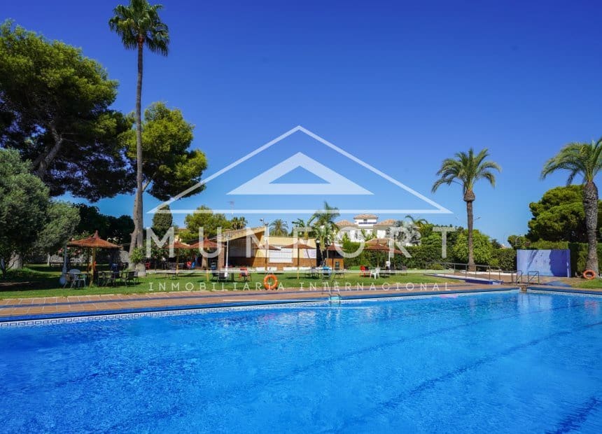 Appartement de 2 chambres de location de vacances à Dehesa de Campoamor - 900 € (Ref: 9944935)