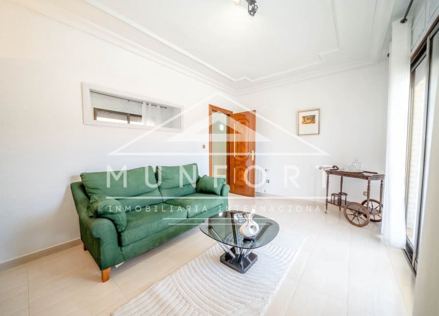 Appartement de 3 chambres à louer à Lo Pagan - 850 € (Ref: 9946050)