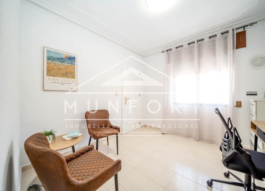 Appartement de 3 chambres à louer à Lo Pagan - 850 € (Ref: 9946050)
