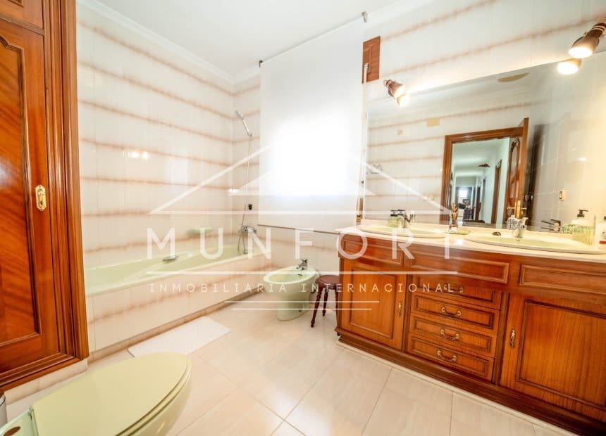 Appartement de 3 chambres à louer à Lo Pagan - 850 € (Ref: 9946050)