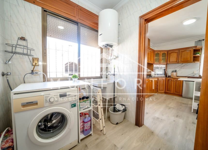 Appartement de 3 chambres à louer à Lo Pagan - 850 € (Ref: 9946050)