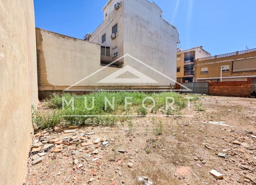 Byggegrund til salg i Los Alcazares - € 99.900 (Ref: 9948843)