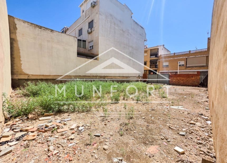 Byggegrund til salg i Los Alcazares - € 99.900 (Ref: 9948843)