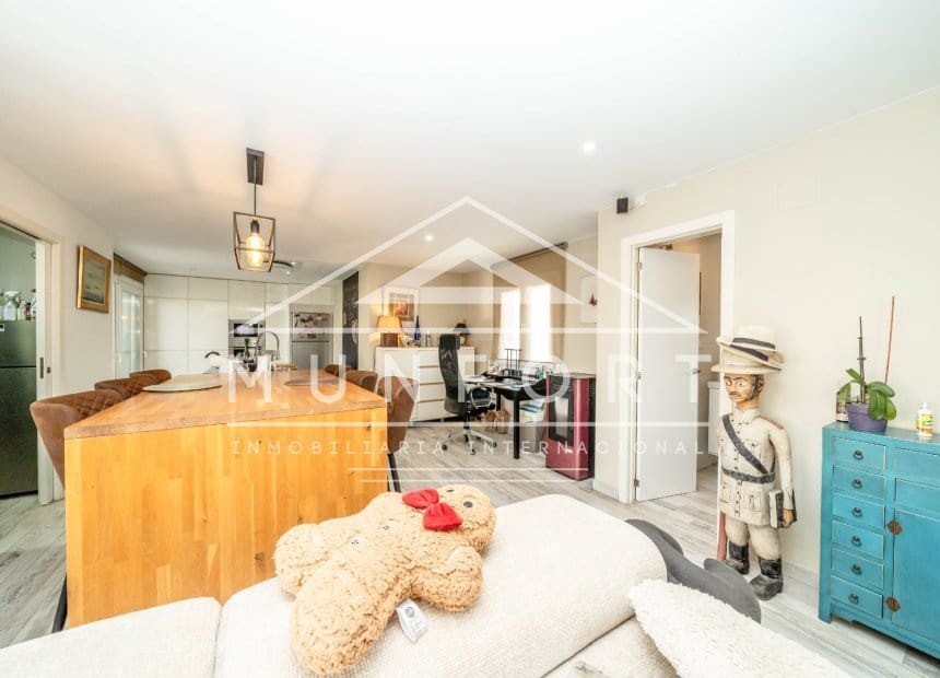 2 soverom Villa til salgs i Torrevieja med svømmebasseng - € 464 999 (Ref: 9948845)