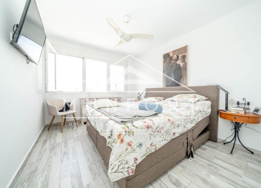 2 soverom Villa til salgs i Torrevieja med svømmebasseng - € 464 999 (Ref: 9948845)
