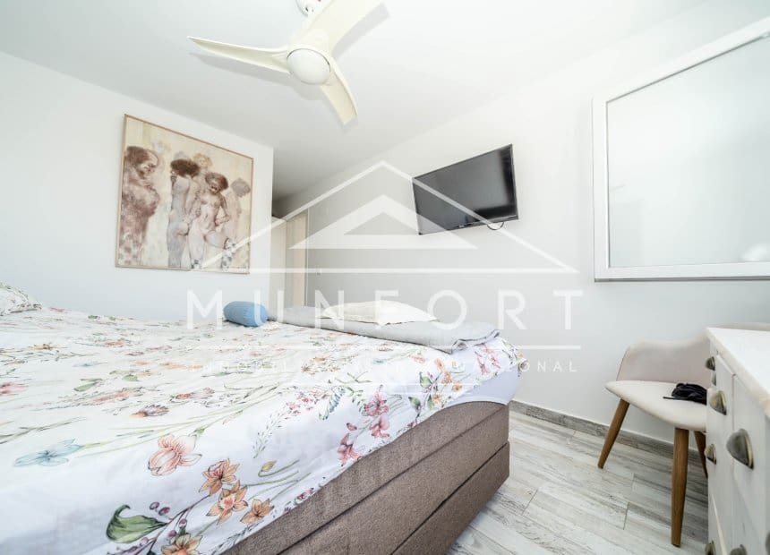 2 soverom Villa til salgs i Torrevieja med svømmebasseng - € 464 999 (Ref: 9948845)