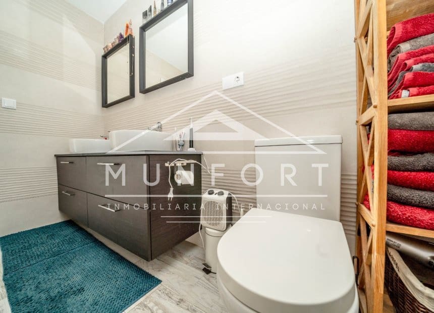 2 soverom Villa til salgs i Torrevieja med svømmebasseng - € 464 999 (Ref: 9948845)