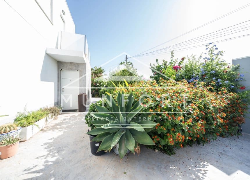 2 soverom Villa til salgs i Torrevieja med svømmebasseng - € 464 999 (Ref: 9948845)