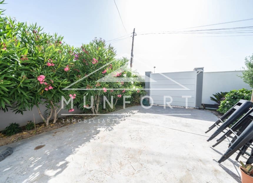 2 soverom Villa til salgs i Torrevieja med svømmebasseng - € 464 999 (Ref: 9948845)
