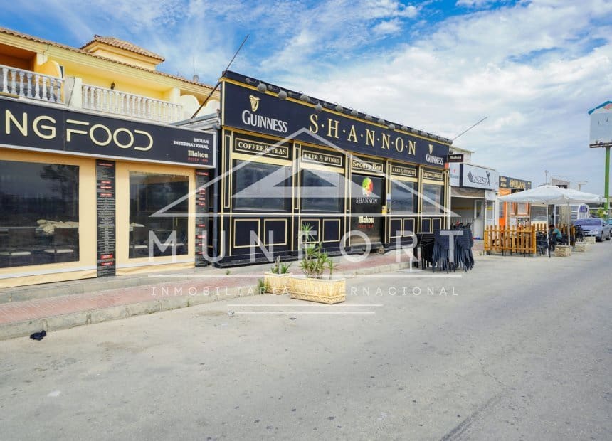 2 soverom Villa til salgs i Torrevieja med svømmebasseng - € 464 999 (Ref: 9948845)