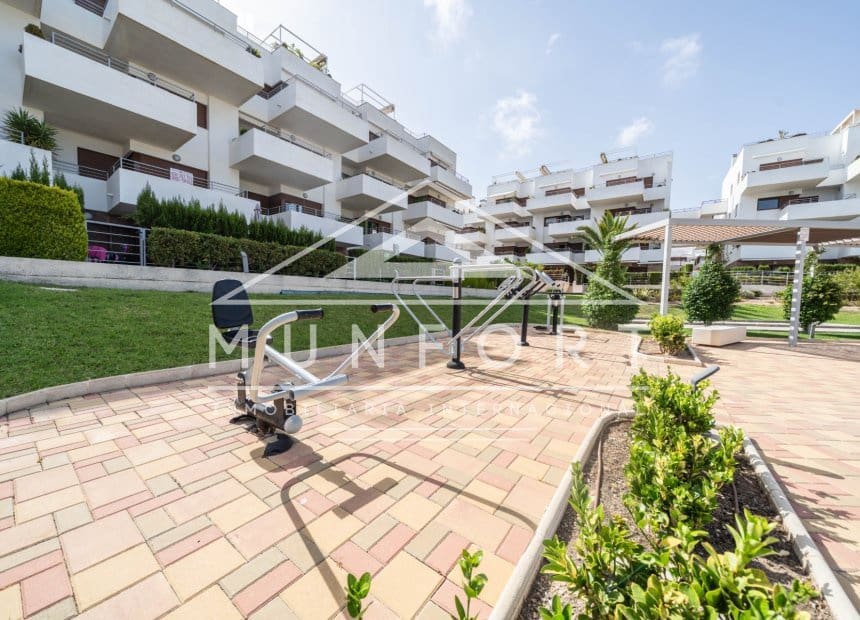 2 slaapkamer Penthouse te koop in Orihuela Costa met zwembad - € 299.900 (Ref: 9950357)