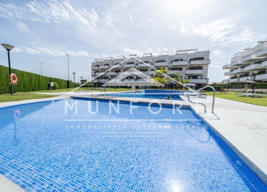 2 slaapkamer Penthouse te koop in Orihuela Costa met zwembad - € 299.900 (Ref: 9950357)