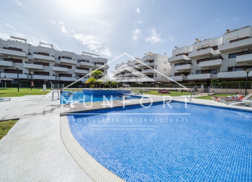 2 slaapkamer Penthouse te koop in Orihuela Costa met zwembad - € 299.900 (Ref: 9950357)