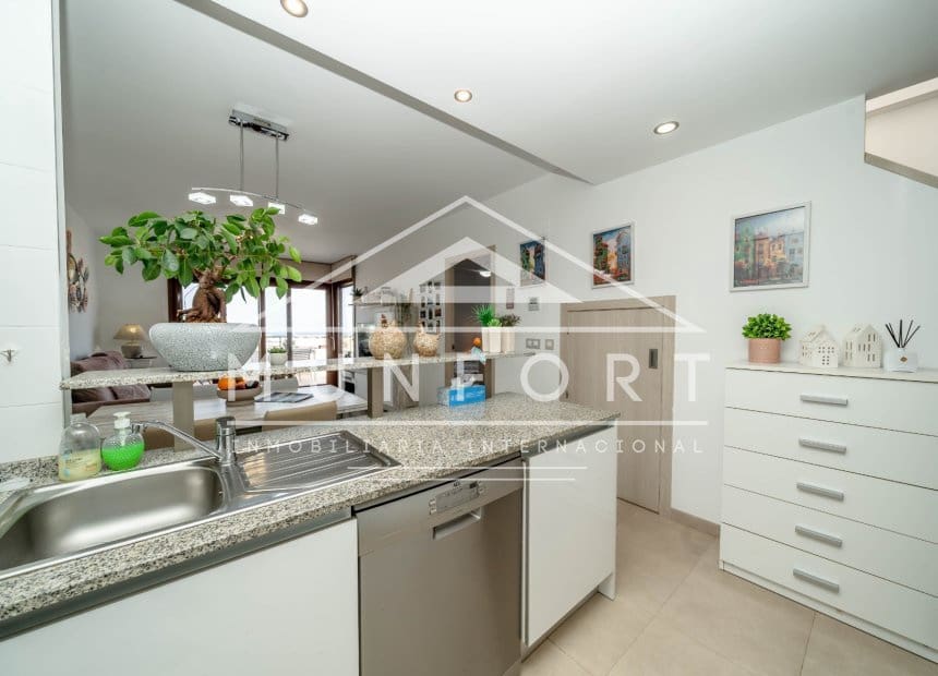 2 slaapkamer Penthouse te koop in Orihuela Costa met zwembad - € 299.900 (Ref: 9950357)