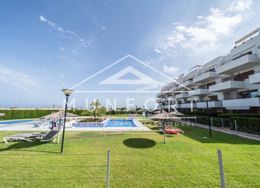 2 slaapkamer Penthouse te koop in Orihuela Costa met zwembad - € 299.900 (Ref: 9950357)