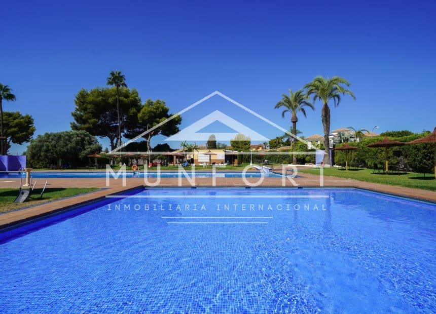2 soverom Leilighet til leie i Dehesa de Campoamor - € 800 (Ref: 9956628)