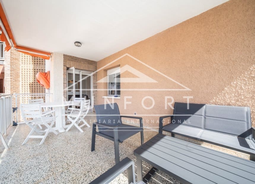 2 soverom Leilighet til leie i Dehesa de Campoamor - € 800 (Ref: 9956628)