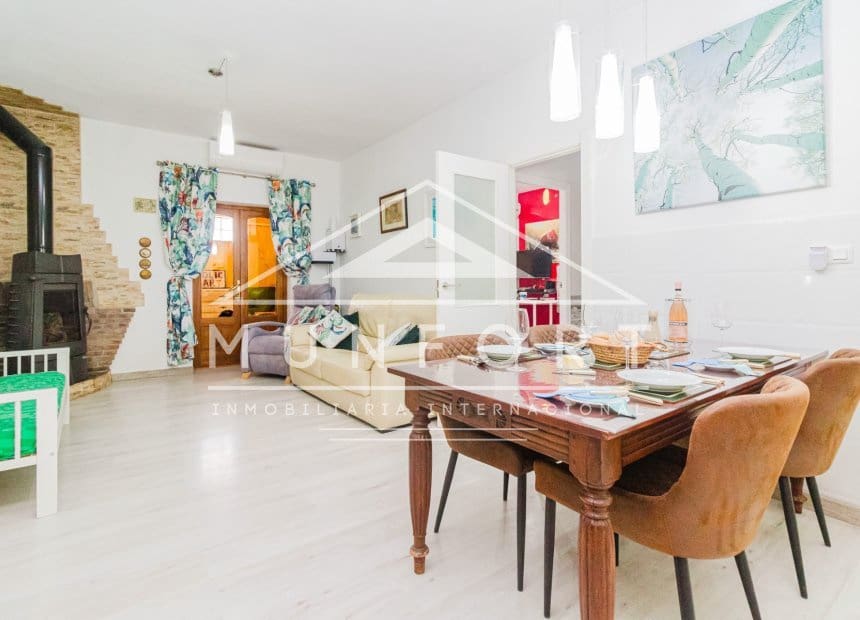 6 bedroom Villa for sale in Gea y Truyols with pool - € 549,900 (Ref: 9958837)
