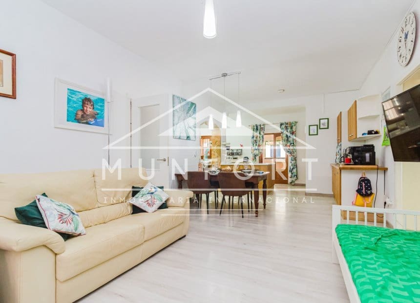 6 bedroom Villa for sale in Gea y Truyols with pool - € 549,900 (Ref: 9958837)