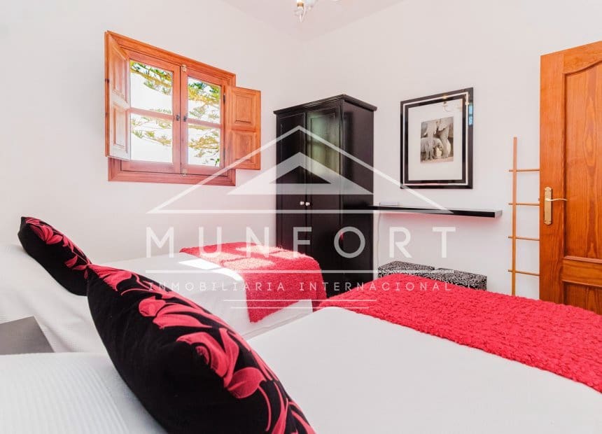 6 bedroom Villa for sale in Gea y Truyols with pool - € 549,900 (Ref: 9958837)