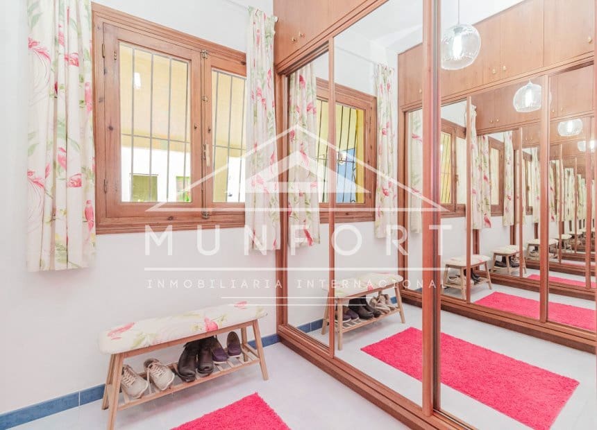 6 bedroom Villa for sale in Gea y Truyols with pool - € 549,900 (Ref: 9958837)